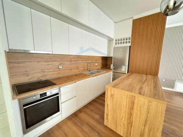 Tirane, shitet apartament 2+1 Kati 4, 109 m² 175.000 Euro (5 Maji)