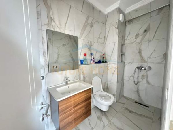 Tirane, shitet apartament 2+1 Kati 4, 109 m² 175.000 Euro (EMERALD CENTER)