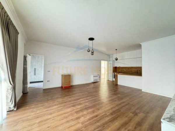 Tirane, shitet apartament 2+1 Kati 4, 109 m² 175.000 Euro (5 Maji)