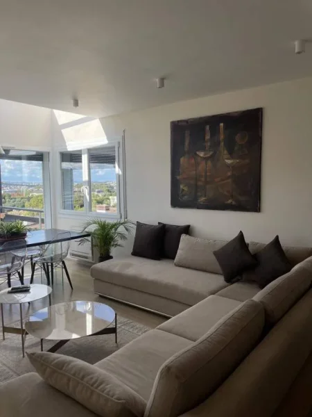 Tirane, jepet me qera apartament 2+1 130 m² 1.400 Euro (Long Hill Residence)