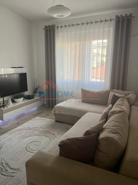 Tirane, jepet me qera apartament 2+1+BLK Kati 4, 64 m² 700 Euro (Bllok)