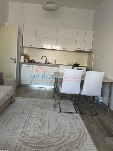 Tirane, jepet me qera apartament 2+1+BLK Kati 4, 64 m² 700 Euro (Bllok)