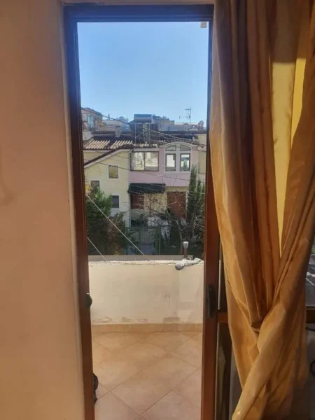 Tirane, shitet Vile, dy kate, 290.000 Euro