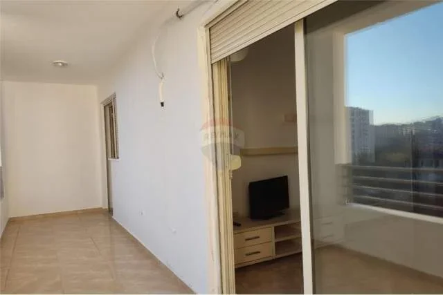 Tirane, jepet me qera apartament 2+1 Kati 4, 122 m² 500 Euro (Don Bosko)