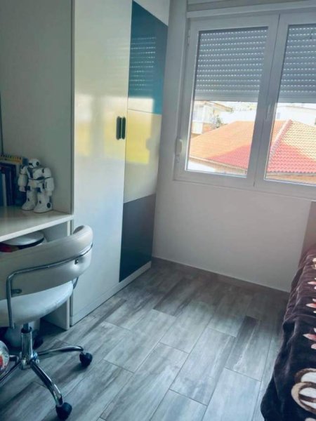 Tirane, jepet me qera apartament Kati 4, 64 m² 650 Euro (Stadiumi Dinamo)