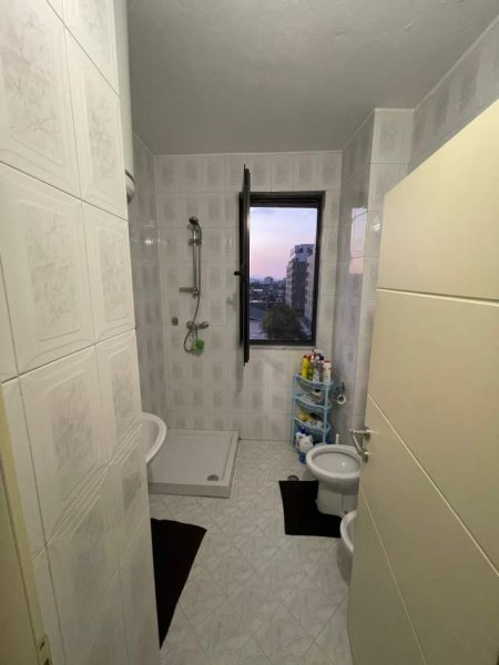 Tirane, shitet apartament 3+1 Kati 5, 109 m² 155.000 Euro (Prane Hotel Doro)