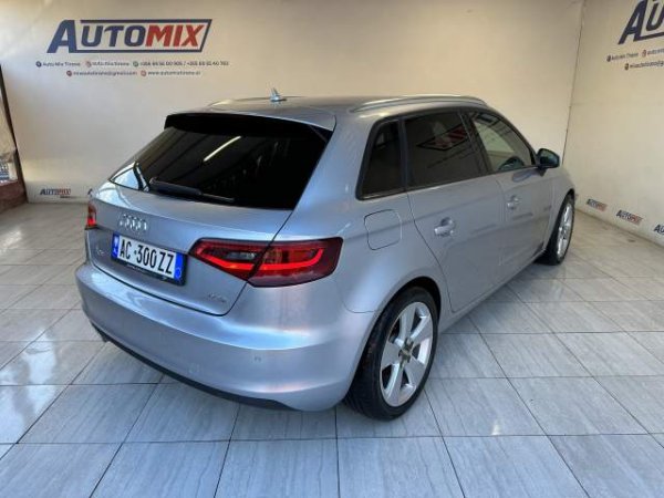 Tirane, shes makine Audi A3 Viti 2015, 11.900 Euro