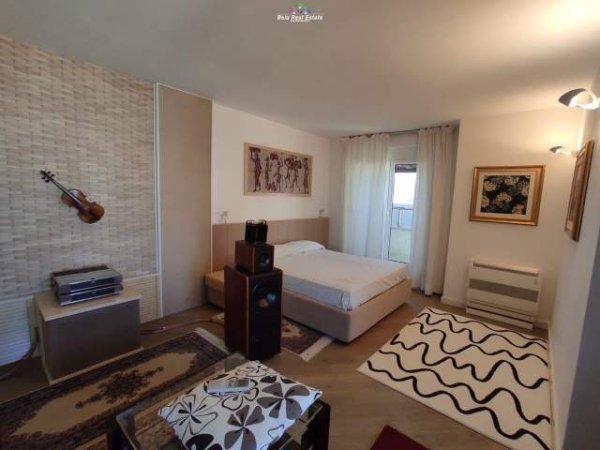 Tirane, shes apartament 2+1+BLK Kati 8, 98 m² 260.000 Euro (blloku)