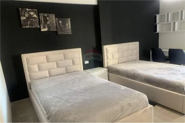 Shqiperi, jepet me qera apartament 2+1 Kati 1, 105 m² 650 Euro (Kompleksi Fiori Di Bosco)