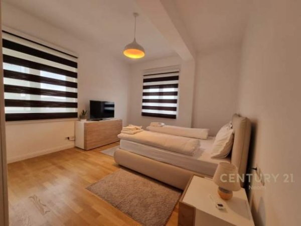 Tirane, shes apartament 3+1+3+BLK 186 m² 310.000 Euro (Mjull - Bathore)