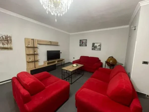 Tirane, jepet me qera apartament 2+1+BLK Kati 2, 110 m² 650 Euro (Rruga Fortuzi)