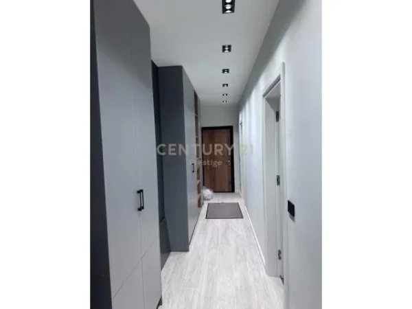 Tirane, jepet me qera apartament Kati 2, 80 m² 650 Euro (Bulevardi i Ri)