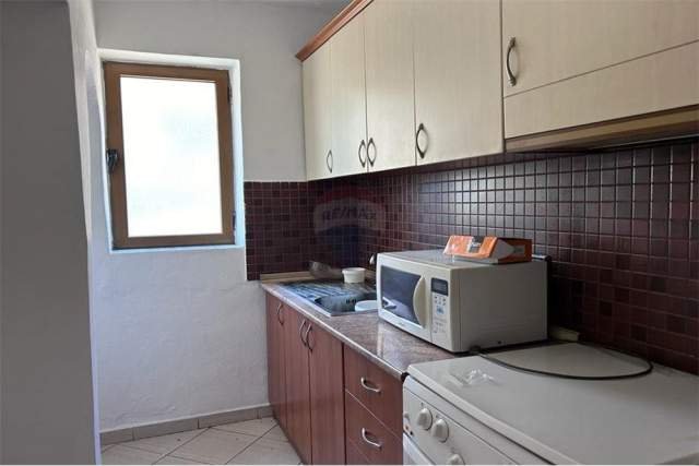 Tirane, shitet apartament 1+1 Kati 2, 53 m² 70.000 Euro (Shkolla e Bashkuar)