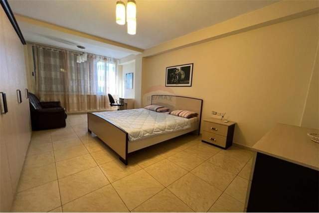 Tirane, jepet me qera apartament Kati 6, 137 m² 1.000 Euro (Brikadave 8)