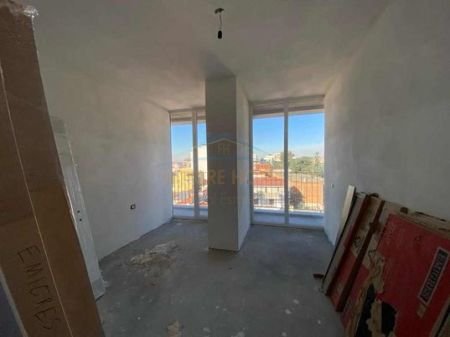 Tirane, shes apartament 2+1+BLK Kati 4, 129 m² 232.200 Euro (Rruga 4 Deshmoret)