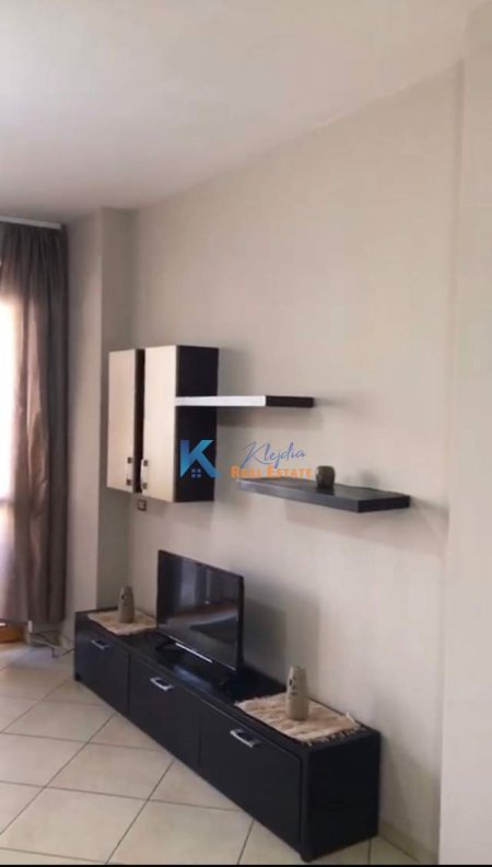 Tirane, jap me qera apartament 2+1+BLK Kati 2, 89 m² 600 Euro (Komuna e Parisit)