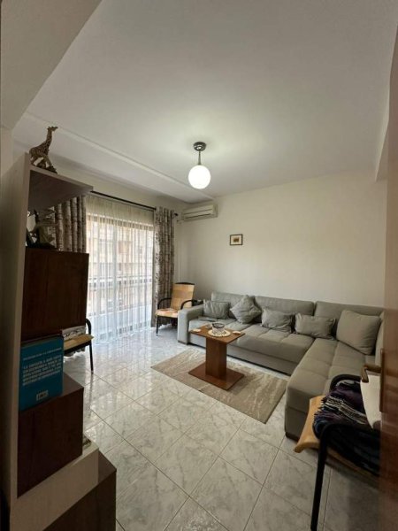 Tirane, shes apartament 3+1+BLK Kati 4, 140 m² 420.000 Euro (blloku)