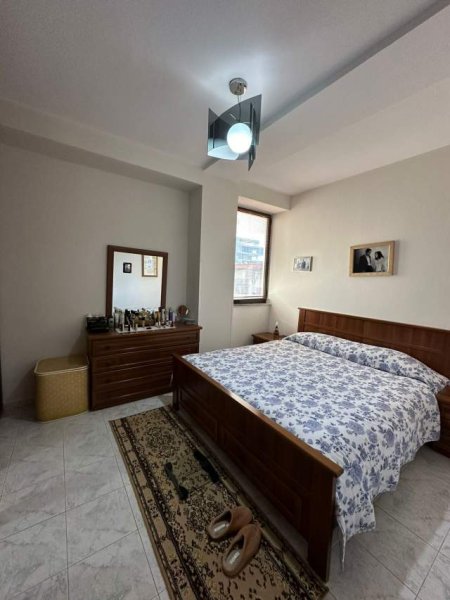 Tirane, shes apartament 3+1+BLK Kati 4, 140 m² 420.000 Euro (blloku)