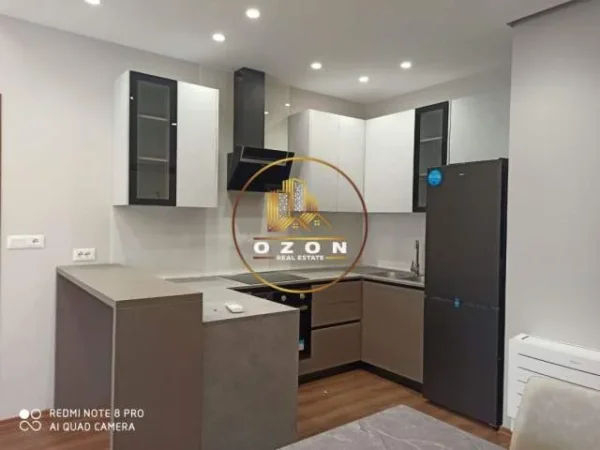 Tirane, jepet me qera apartament 2+1 Kati 2, 115 m² 800 Euro (Rruga e Dibres)
