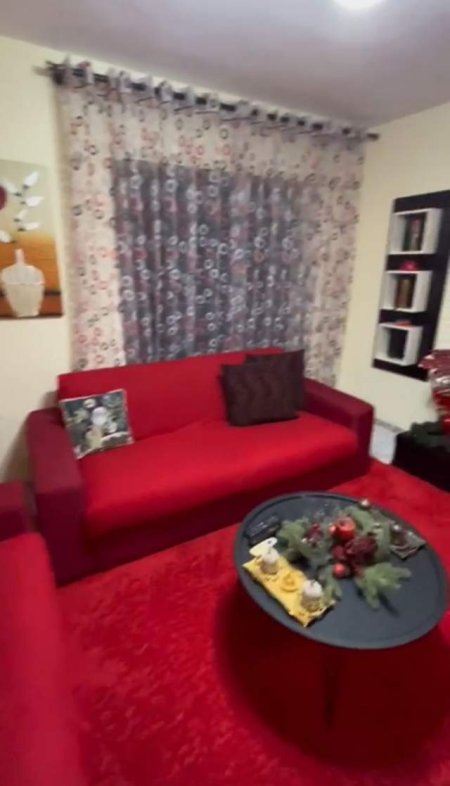 Tirane, jepet me qera apartament 2+1 Kati 2, 80 m² 50.000 Leke (Stadiumi Dinamo, rruga grigor heba)