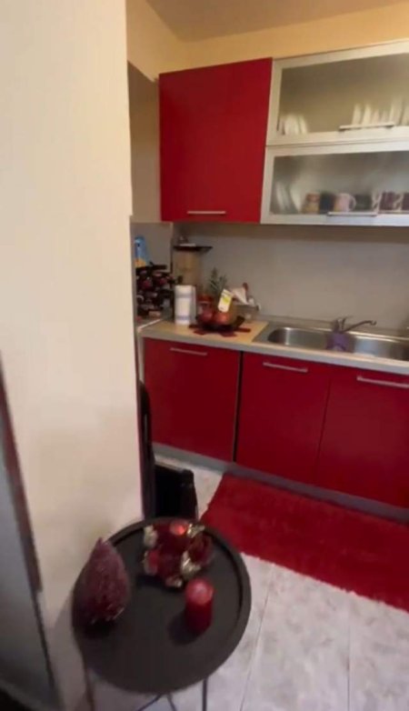 Tirane, jepet me qera apartament 2+1 Kati 2, 80 m² 50.000 Leke (Stadiumi Dinamo, rruga grigor heba)