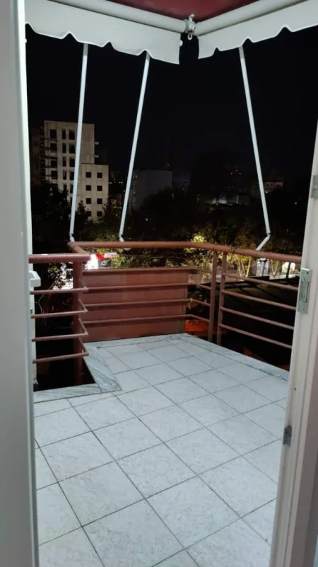 Tirane, jepet me qera apartament 2+1+BLK Kati 4, 95 m² 550 Euro (Stacioni i trenit ,rruga rreshit petrela)