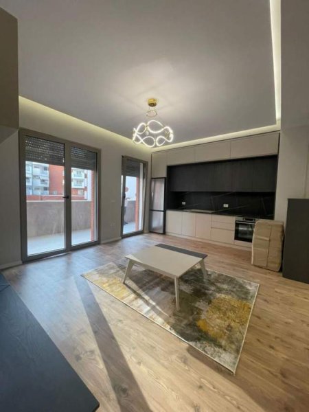 Tirane, jepet me qera apartament 1+1 Kati 1, 60 m² 800 Euro (Kompleksi Delijorgji)