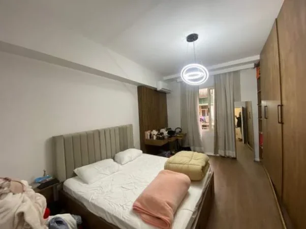 Tirane, jepet me qera apartament 1+1 Kati 6, 80 m² 700 Euro (Komuna e Parisit)