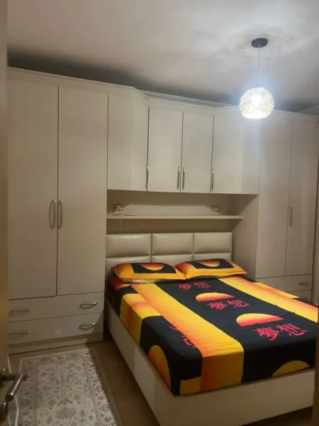 Tirane, jepet me qera apartament 2+1+BLK Kati 3, 85 m² 550 Euro (Rruga fortuzi)