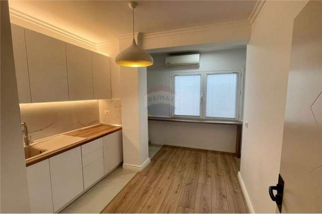 Tirane, jepet me qera apartament 2+1 Kati 5, 80 m² 750 Euro (Apartamet Me Qira 2+1 Myslym Shyri)