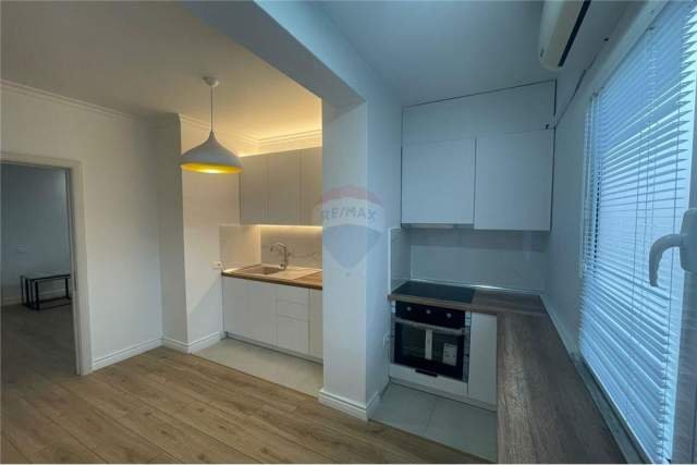 Tirane, jepet me qera apartament 2+1 Kati 1, 80 m² 750 Euro (Myslym Shyri)