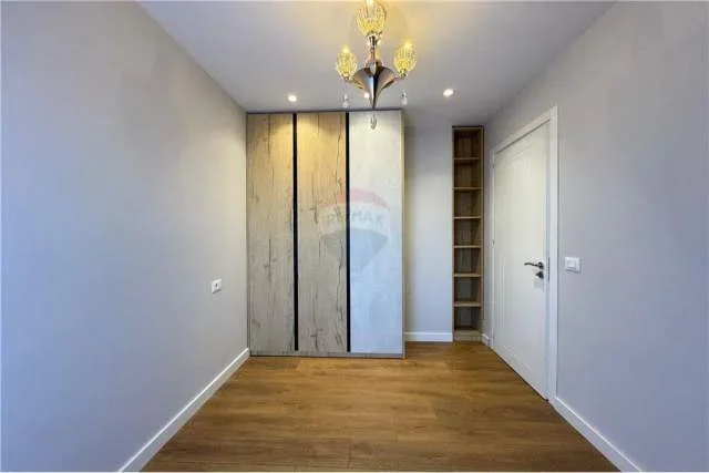 Tirane, shitet apartament 2+1 Kati 5, 71 m² 250.000 Euro (Super apartament 2+1 luksoz tek Stadium)
