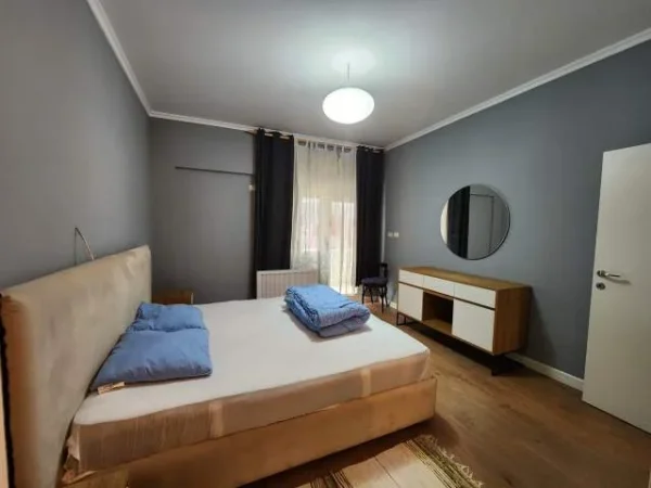 Tirane, jepet me qera apartament 2+1+BLK Kati 1, 86 m² 65.000 Leke (Kopshti Zoologjik)