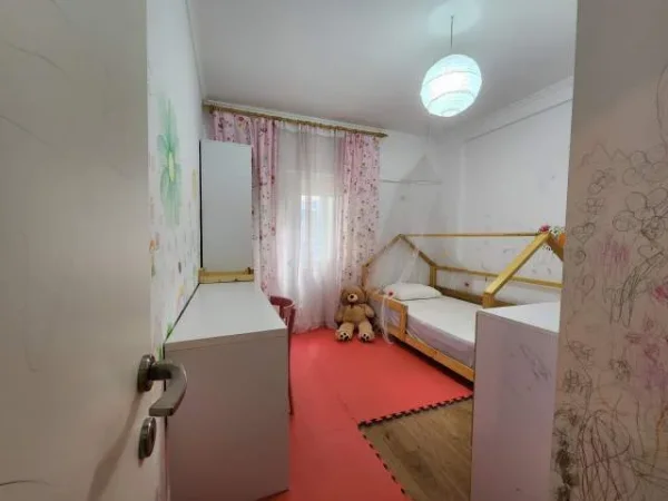 Tirane, jepet me qera apartament 2+1+BLK Kati 1, 86 m² 65.000 Leke (Kopshti Zoologjik)