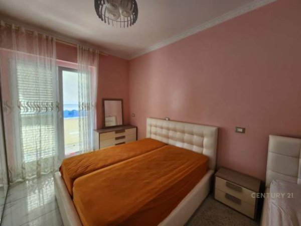 Tirane, jepet me qera apartament 2+1 Kati 4, 71 m² 500 Euro (RRUGA E BARRIKADAVE)