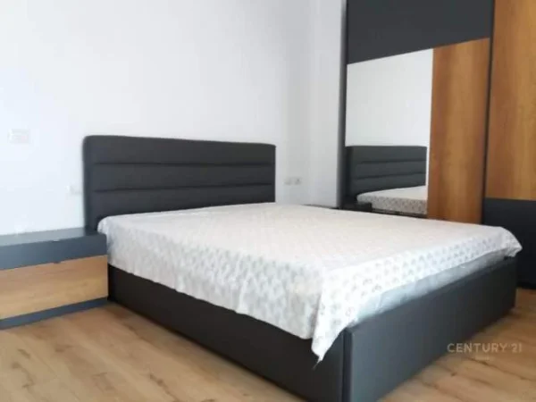 Tirane, jepet me qera apartament 2+1+BLK Kati 4, 105 m² 600 Euro (Rruga Don Bosko)