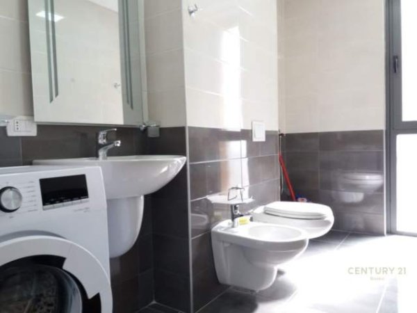 Tirane, jepet me qera apartament 2+1+BLK Kati 4, 105 m² 600 Euro (Rruga Don Bosko)