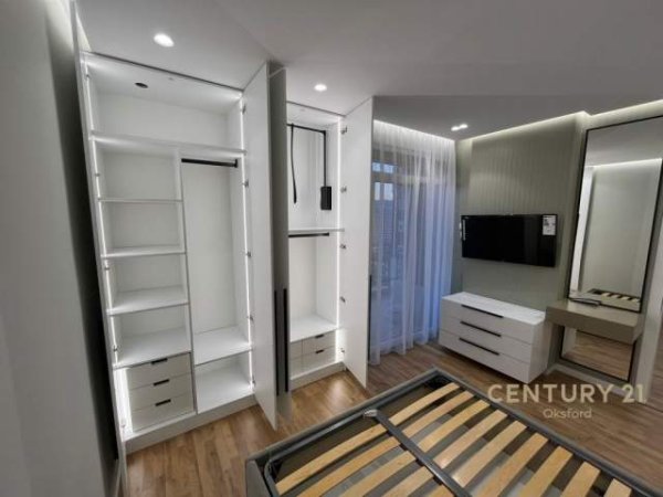 Tirane, jepet me qera apartament 1+1+BLK Kati 10, 70 m² 550 Euro (Ish Fusha Aviacionit)