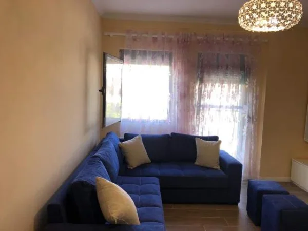 Tirane, jepet me qera apartament 2+1+BLK Kati 2, 80 m² 400 Euro