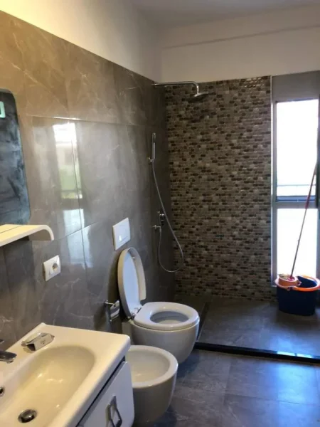 Tirane, jepet me qera apartament 2+1+BLK Kati 2, 80 m² 400 Euro