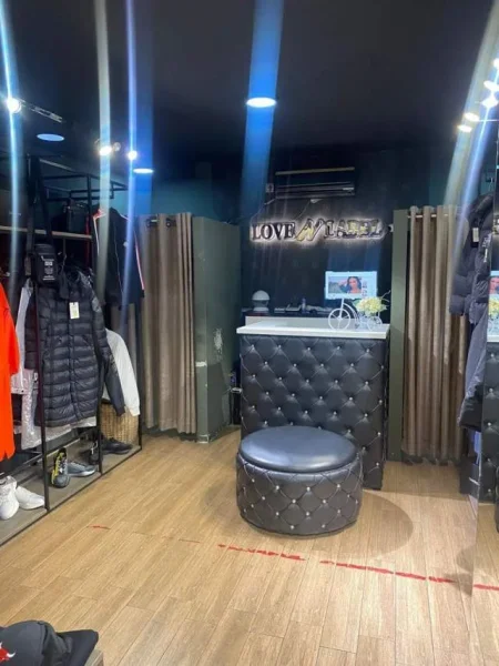 Tirane, - Shitet Biznesi - Okazion