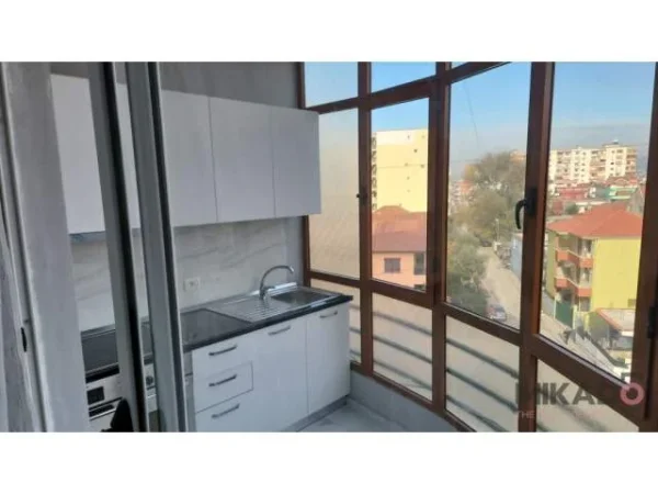 Tirane, jepet me qera apartament 2+1 Kati 4, 82 m² 500 Euro (DON BOSKO)