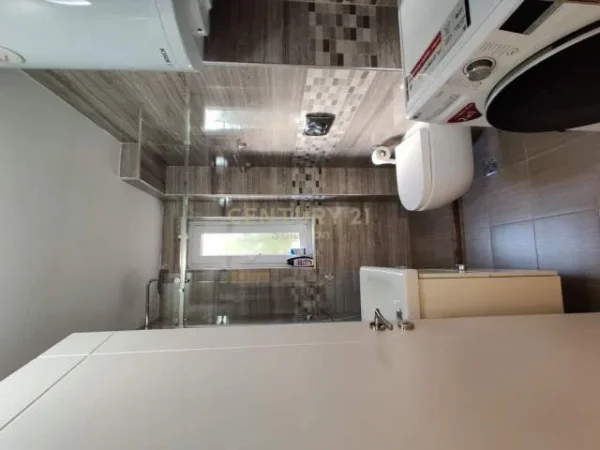 Tirane, jepet me qera apartament 2+1 Kati 2, 66 m² 650 Euro (Mine Peza)