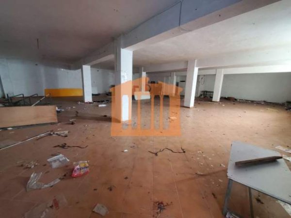 Durres, jepet me qera magazine Kati 0, 825 m² 15.000 Euro