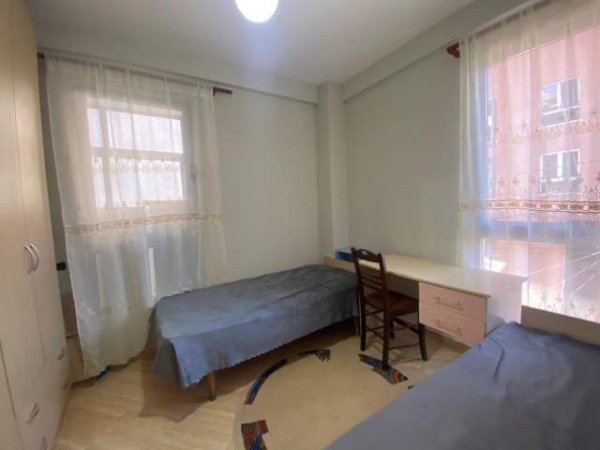 Tirane, jepet me qera apartament 2+1+BLK Kati 2, 90 m² 550 Euro (myslym shyri)