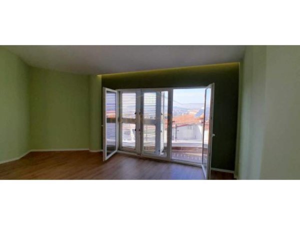 Tirane, shes apartament Duplex Kati 4, 85 m² 190.000 Euro (fresk)