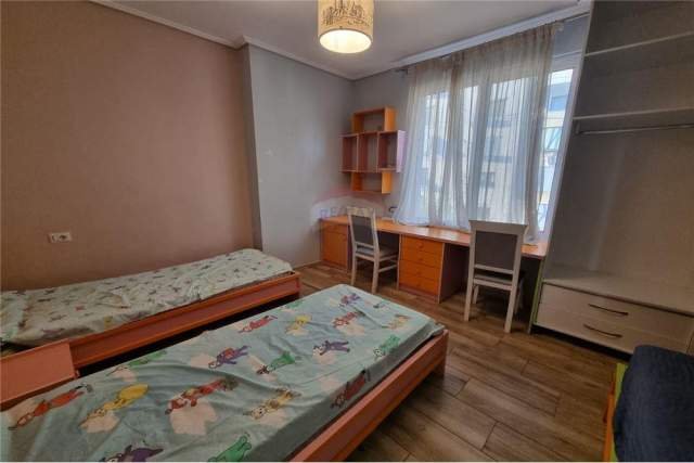 Tirane, shitet apartament 3+1 Kati 4, 130 m² 235.000 Euro (SHITET APARTAMENTVASIL SHANTO PRANE ISH EUROPIANIT)