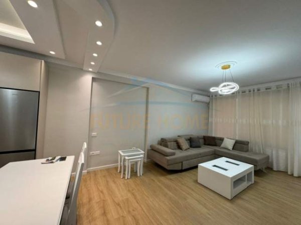 Tirane, jepet me qera apartament 2+1 Kati 2, 120 m² 850 Euro (Komuna e Parisit)