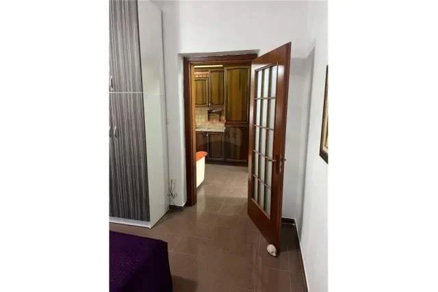 Tirane, jepet me qera apartament 2+1 Kati 4, 74 m² 500 Euro