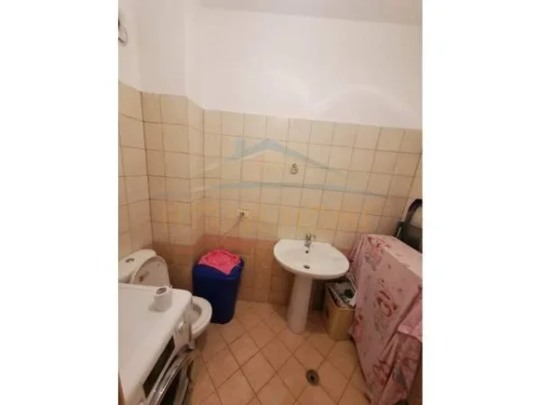 Tirane, jepet me qera apartament 2+1+A+BLK Kati 3, 101 m² 350 Euro (shefqet kuka)